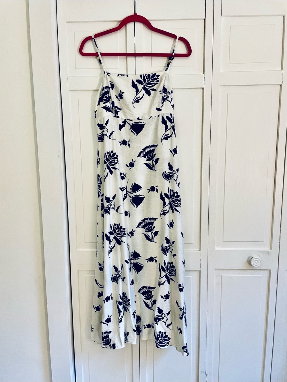 Cupshe White and Navy Floral Smocked Slip Dress